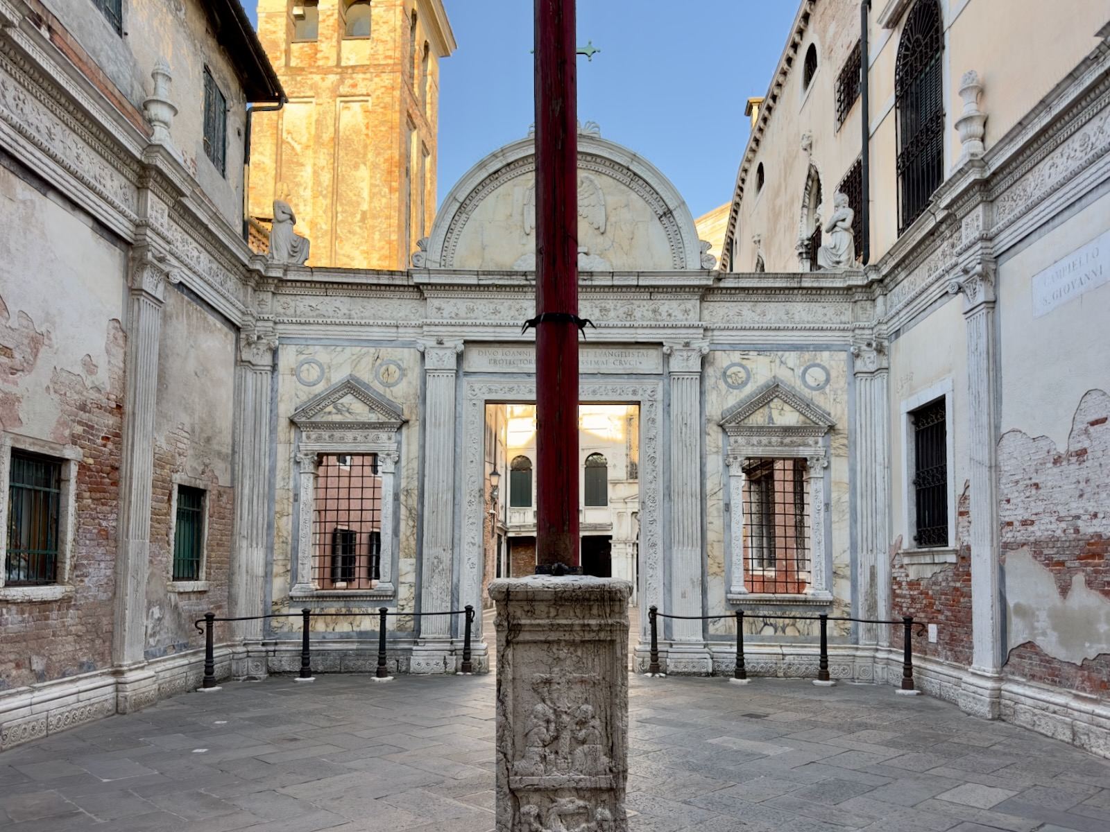 IL PRESTIGIO DI UNA RELIQUIA ALLA SCUOLA GRANDE DI SAN GIOVANNI EVANGELISTA